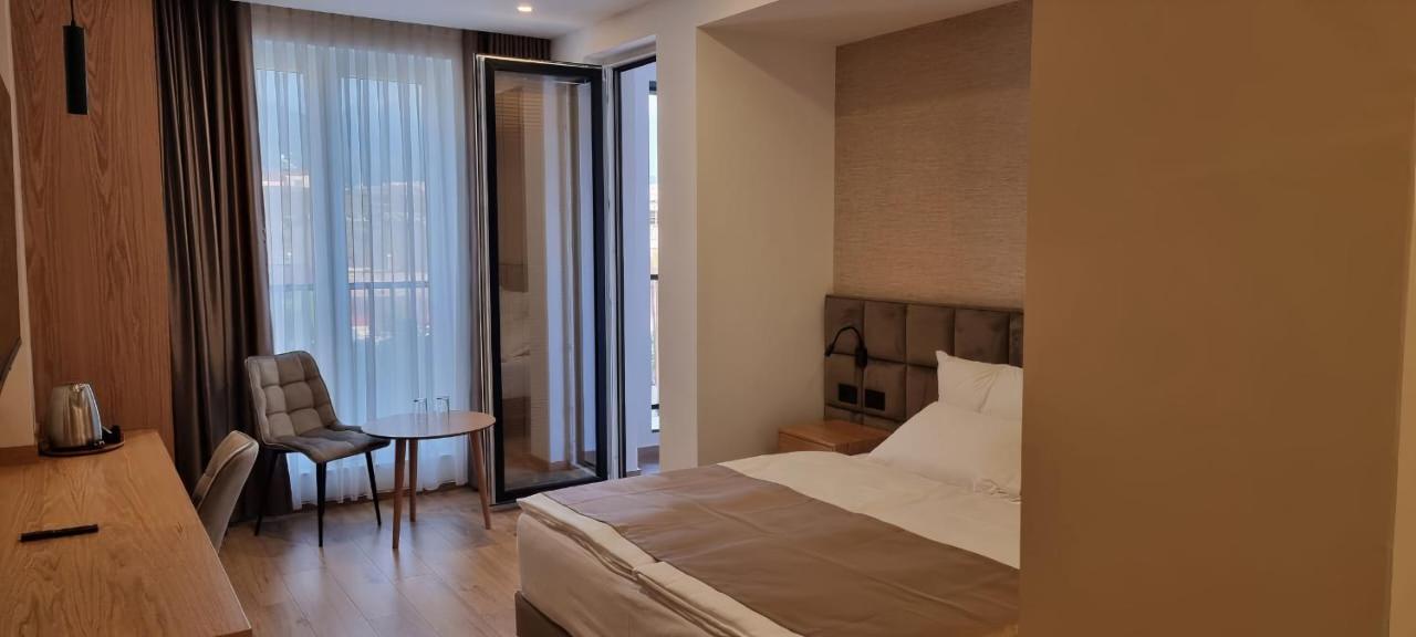 Sibb Hotel Tirana Eksteriør billede