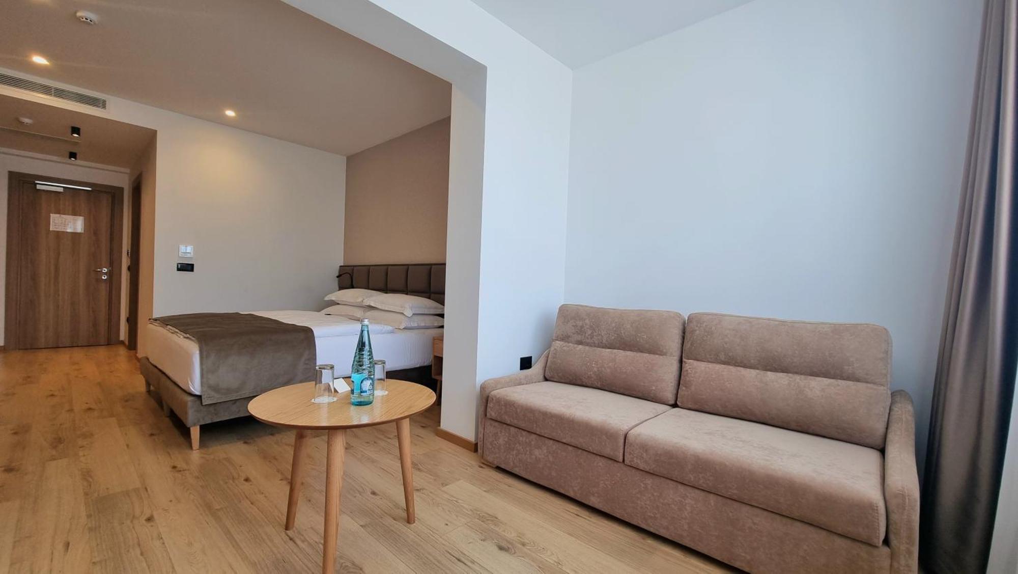 Sibb Hotel Tirana Eksteriør billede