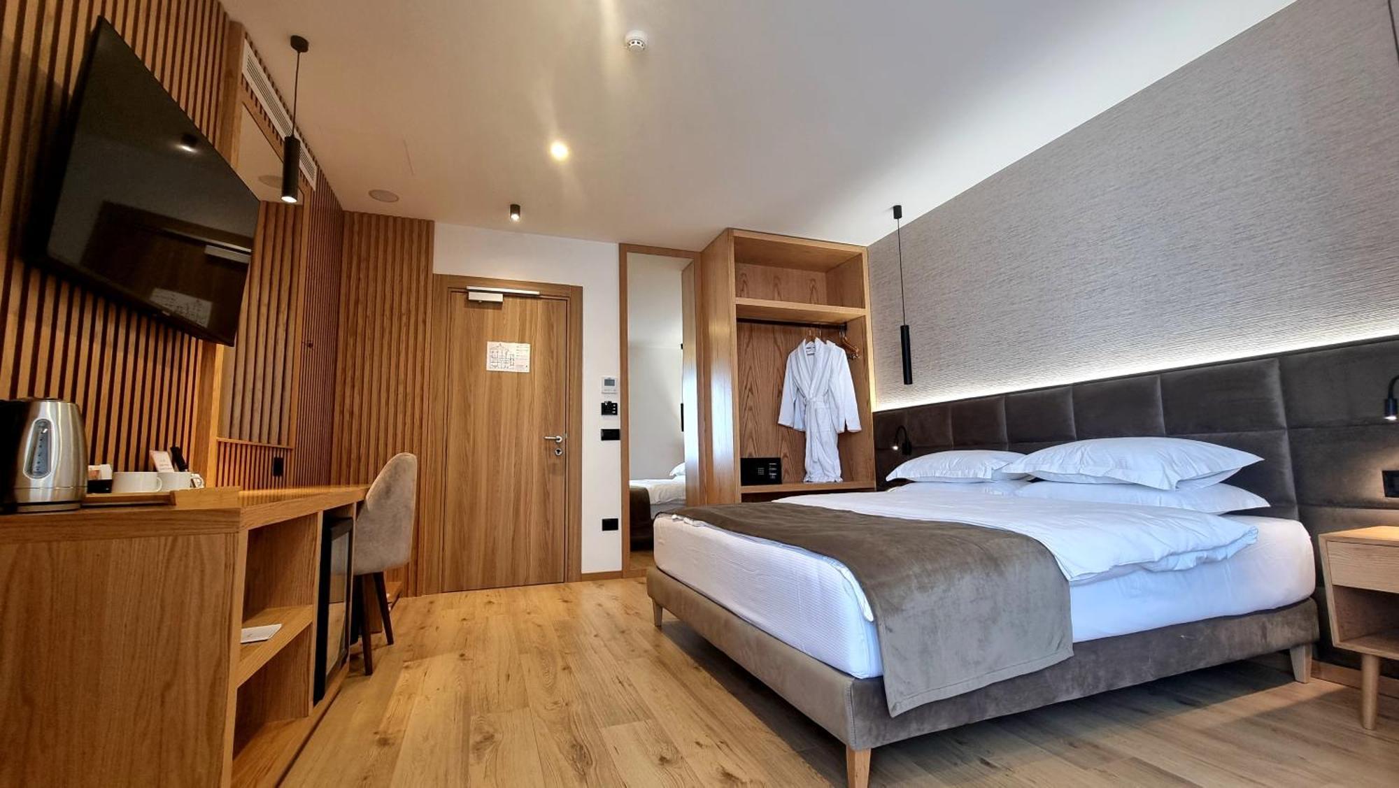 Sibb Hotel Tirana Eksteriør billede