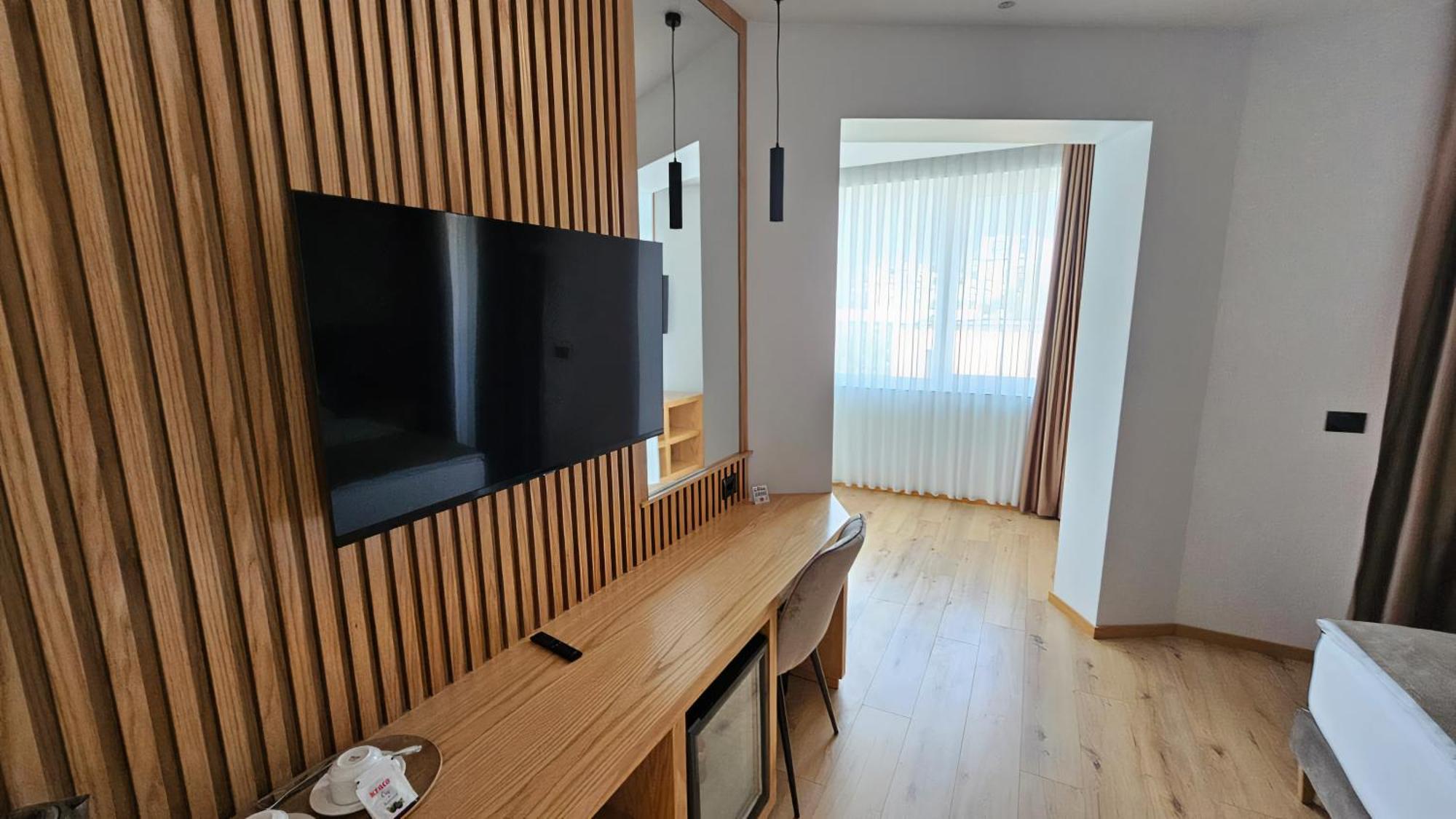Sibb Hotel Tirana Eksteriør billede