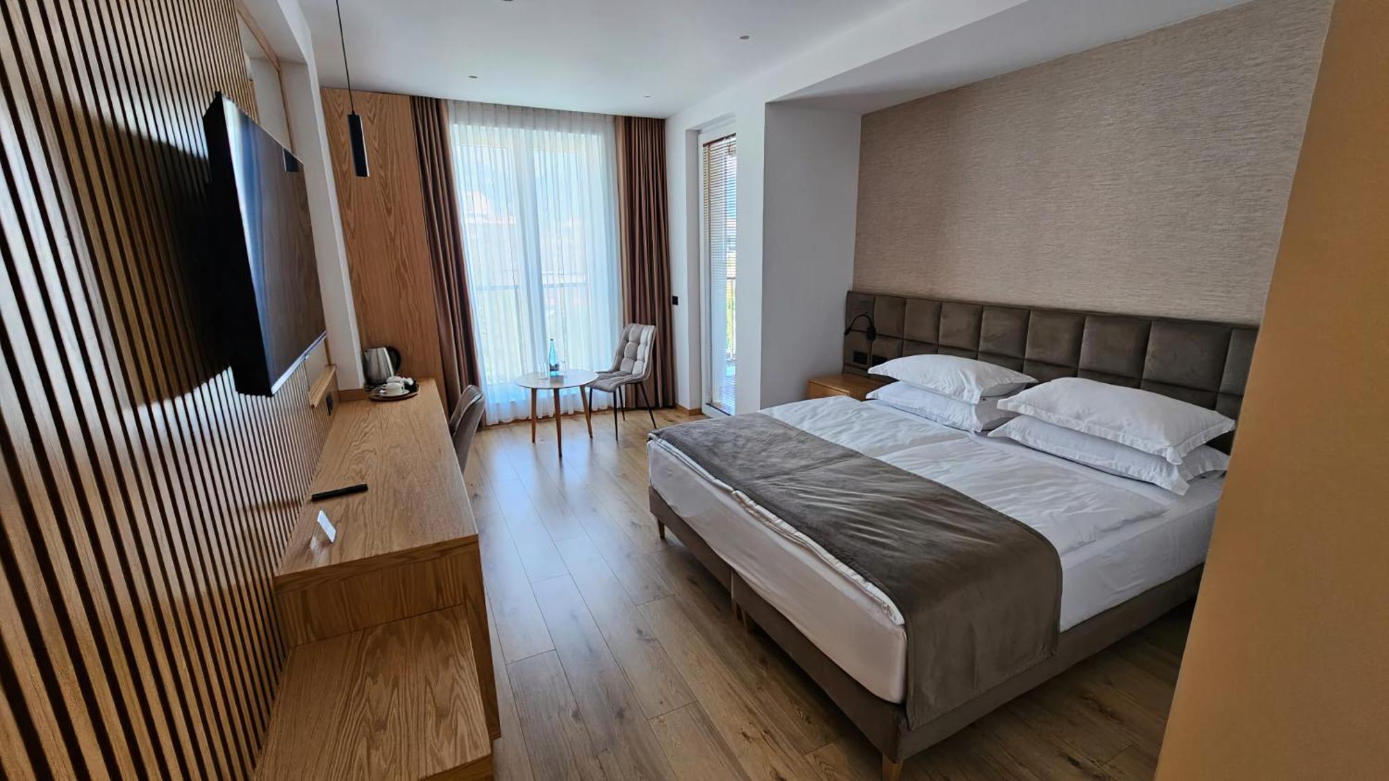 Sibb Hotel Tirana Eksteriør billede
