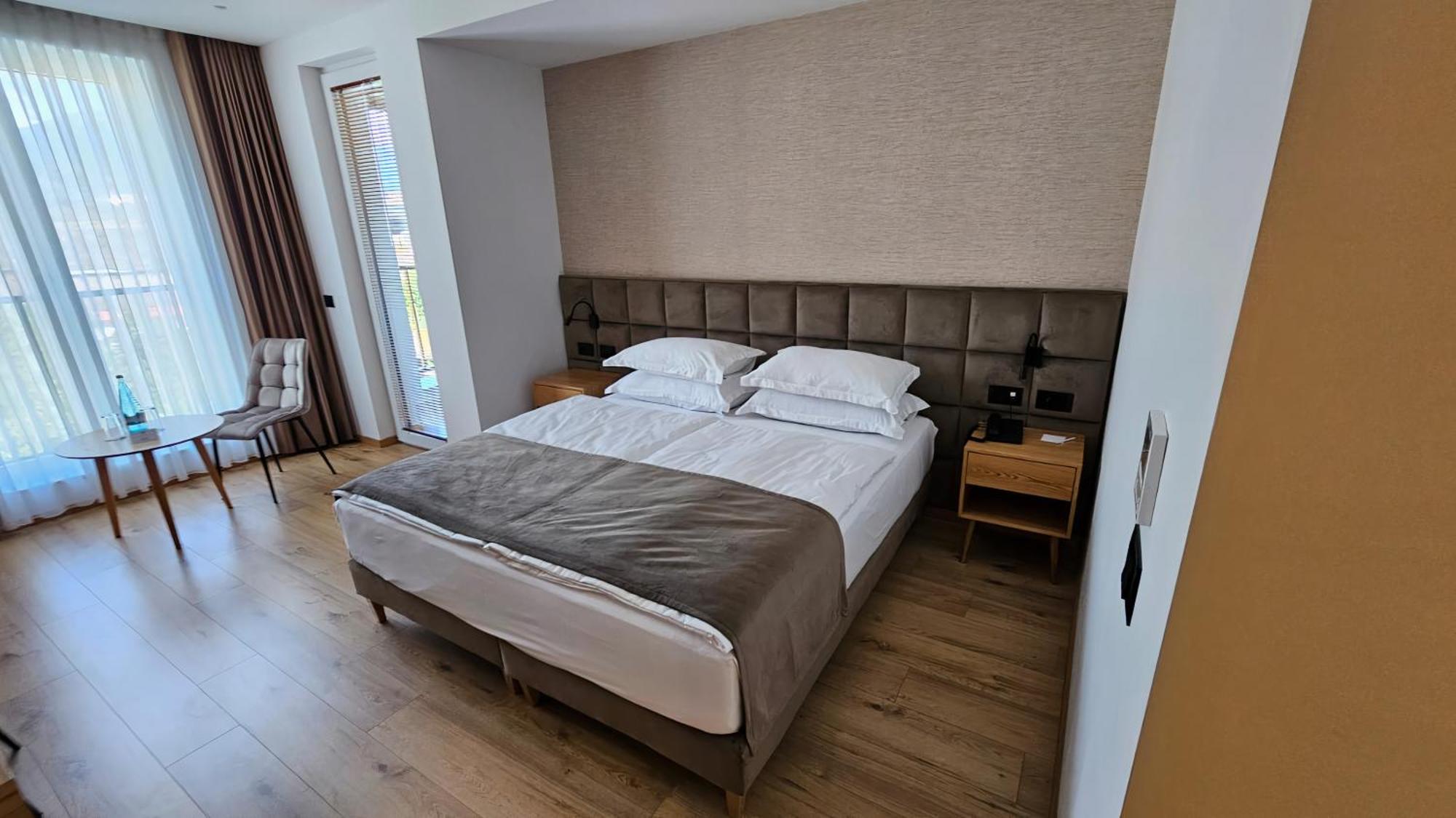 Sibb Hotel Tirana Eksteriør billede