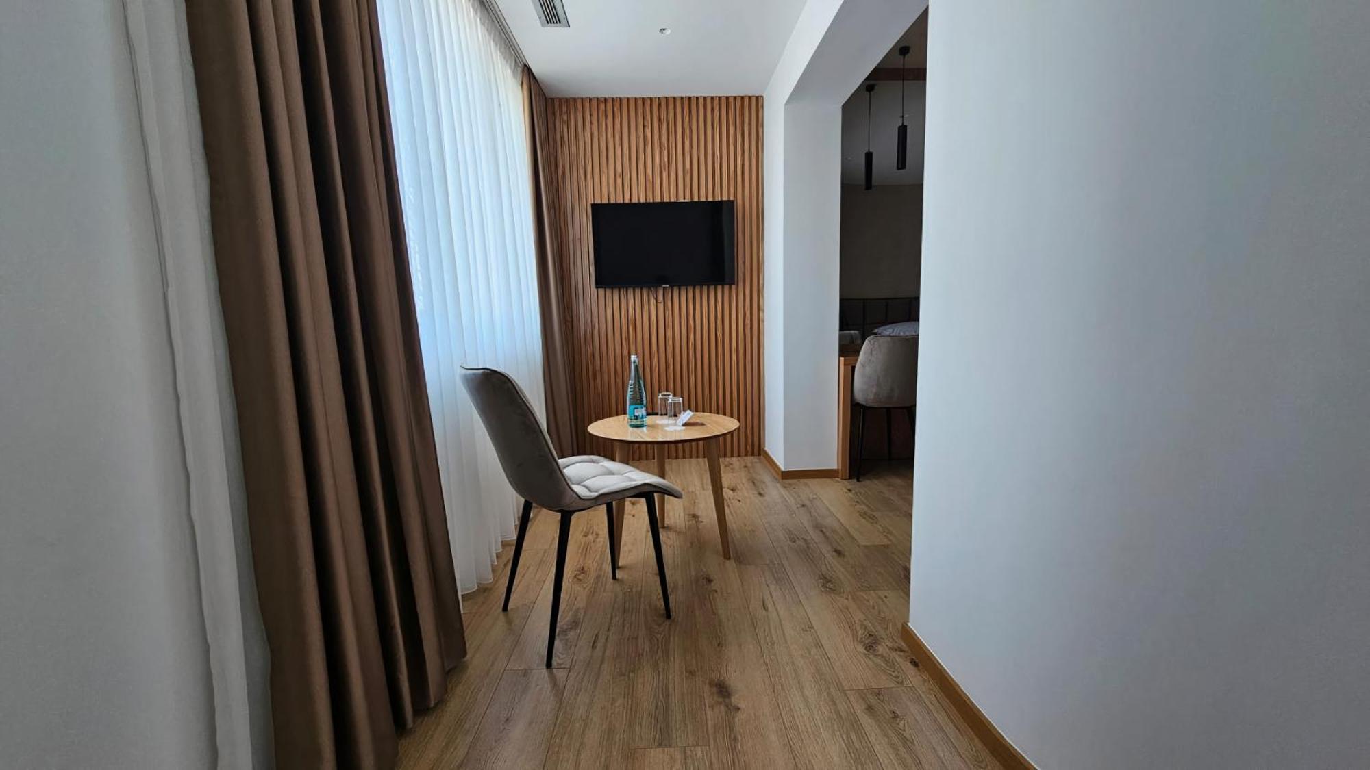Sibb Hotel Tirana Eksteriør billede