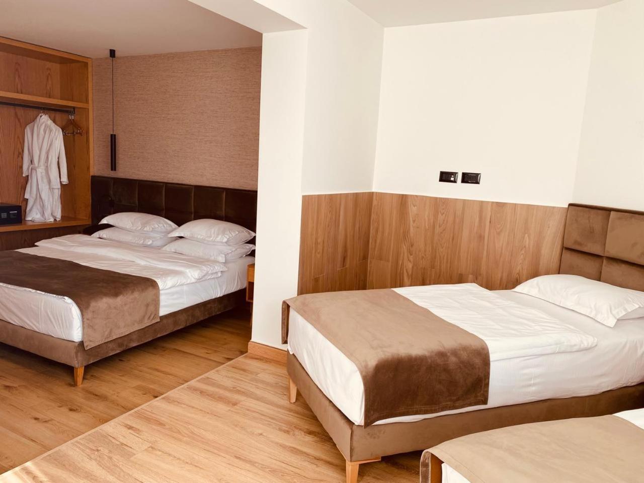 Sibb Hotel Tirana Eksteriør billede